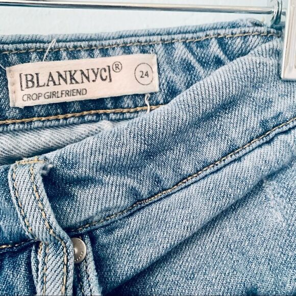Blank NYC Crop Studded Girlfriend Jeans Size 24 - Picture 15 of 15